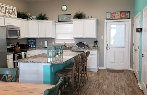 Corpus Christi House | "Rincon" is Poolside and Across the Street from the Beach!
