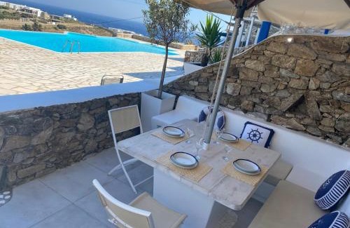 Elia Apartment | Rineia Complex by Live&Travel