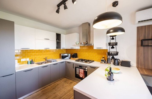 Kalkara Apartment | Rinella Beach House: Charming Coastal Retreat in Kalkara