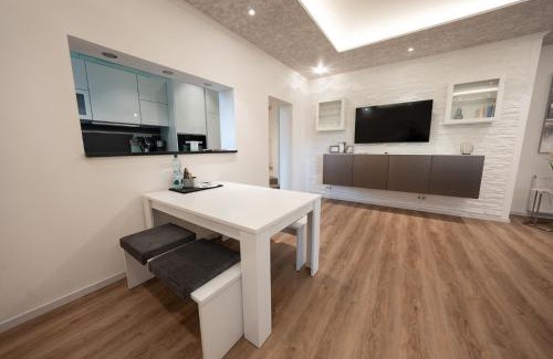 Bayreuth Apartment | Ring48 City Living - modernes Wohnen mit Wohlfühlambiente mitten im Stadtzentrum - vollausgestattete Küche, Bad mit Duschbadewanne, Parkplatz