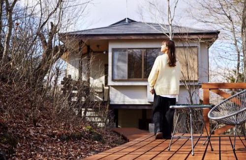 Tsumagoi House | rinne 2nd living Kitakaruizawa Forest