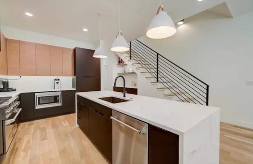 San Rafael House | RiNo New Build w/Rooftop Hot Tub