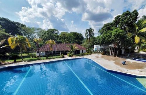 Melgar House | Rio Bonito Finca vacacional Piscina, Tennis