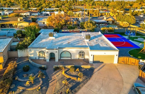Paradise Valley Village House | Rio Resort