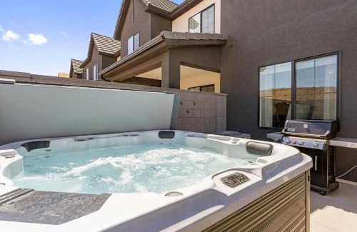 St. George House | Ripples and Rocks Adventure House townhouse