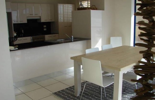 Blue Bay Apartment | Ripples on ocean at Blue Bay, Central Coast NSW Australia