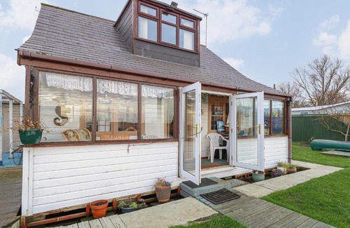 Irstead House | Risdene