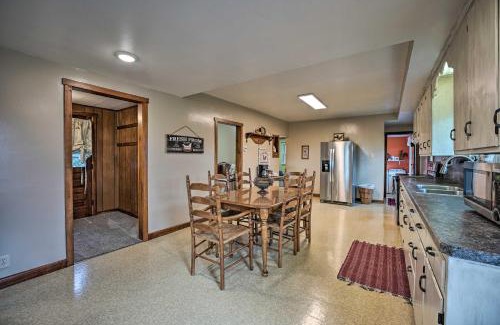 Goshen House | Rise and Shine Farm in Goshen with BBQ and Fire Pit!