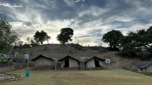 Abu Road Other | Rising adventurers