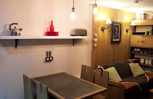 Risoul Apartment | Risoul apartment T2 4 sleeps Antarès departure and return ski-in ski-out
