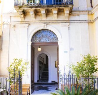 Ragusa Bed & Breakfast | Risveglio Ibleo