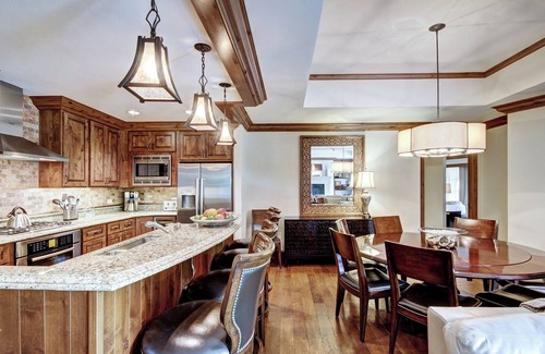 Vail Condo | Ritz Carlton Residence Spacious with Valley Views by RedAwning - Save 20% on 7+ Nights!