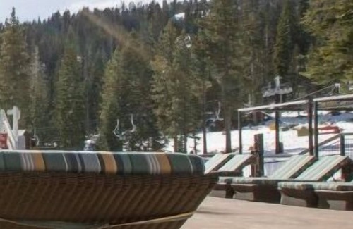 Truckee Resort | Ritz Carlton Tahoe 3 bedroom 3.5 bath residence