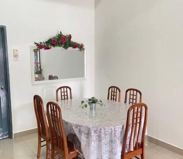 Kuala Terengganu House | Ritz Homestay UNIT A at Gong Badak, Kuala Terengganu