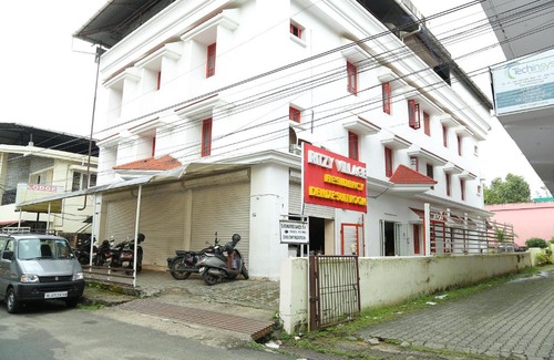 Kaloor Hotel | Ritzy Village Residency