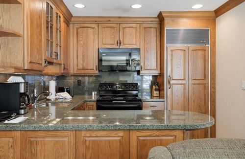 Vail Apartment | Riva Ridge 715 | 2BR Vail Village