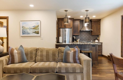 Vail Apartment | Riva Ridge Platinum 665 | 3BR Vail Village
