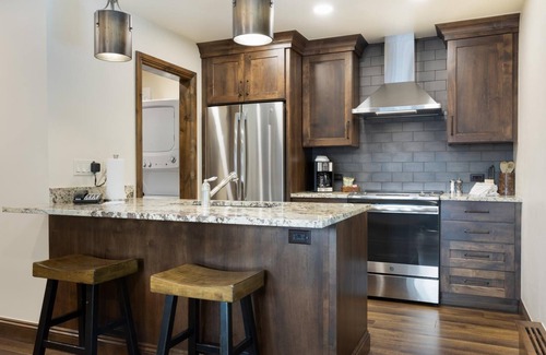 Vail Apartment | Riva Ridge Platinum 665 | 3BR Vail Village