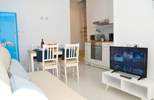 Santa Lucia Apartment | Rivamare Seaside loft - Sea & Ortigia View - wifi - walking distance