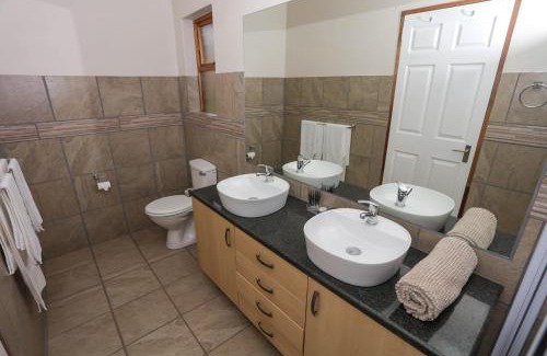 uMngeni Cabin | River Bend Farm