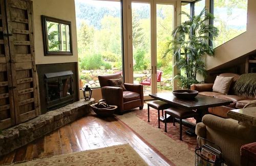 Aspen House | River Bluff Townhome Best In Aspen 3 BR/3BA Luxury Condo