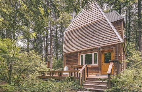 Rhododendron House | River Breeze Chalet