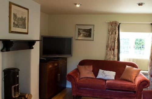 Dorchester House | River Cottage at Athelhampton House