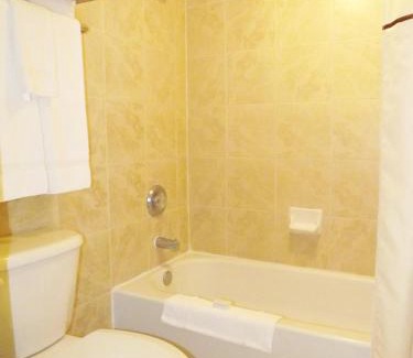 Issue Hotel | River Edge Inn