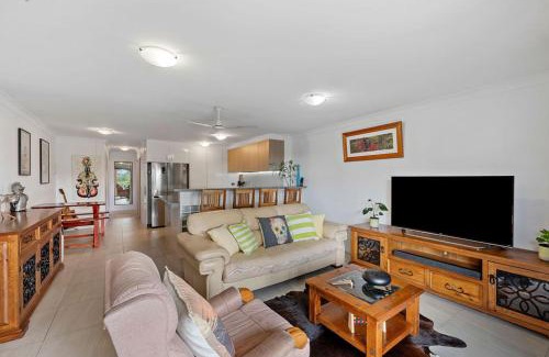 Maroochydore Apartment | River Flow Retreat -2BR By Maroochy River & Island