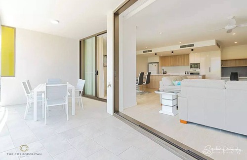 Maroochydore Apartment | RIVER FRONT AND OCEAN VIEW 2 BDEROOM DELUXE UNIT