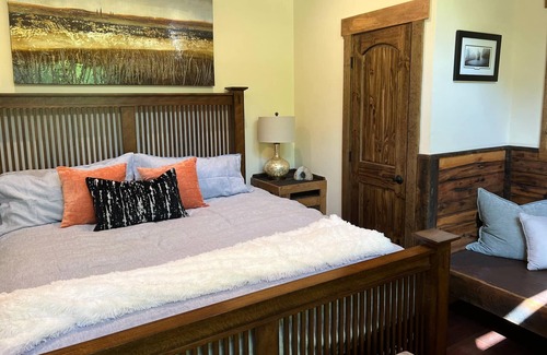 Elk Park Cabin | River front cabin in NC mountains, Pet-friendly, Access to river, and King Bed