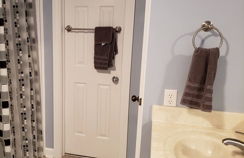 Durants Neck Bed & Breakfast | River front house