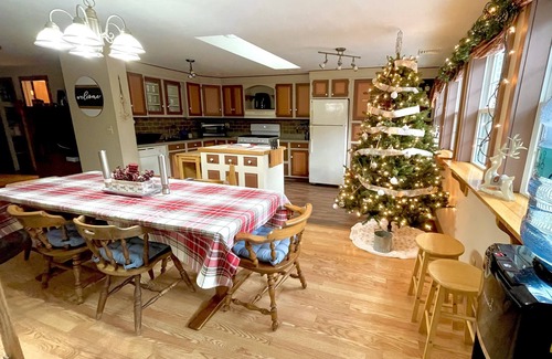 Center Ossipee House | River front house with HOT TUB!