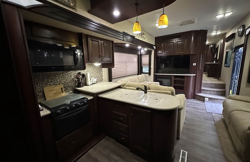 Old Town House | River front relaxation retreat rv on the famous Suwannee river