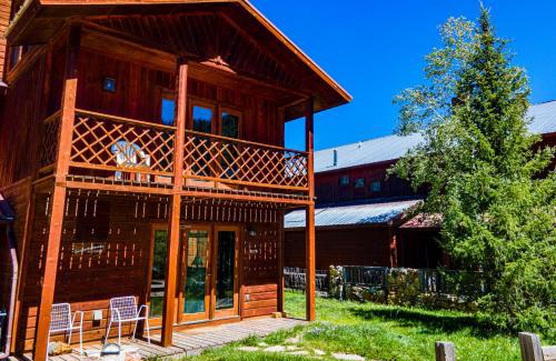 Red River House | River Garden - Washer - Dryer - Fireplace - Satellite - WiFi - Near the River