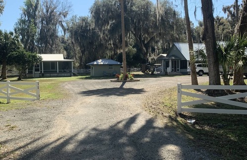 Crescent City Cottage | River Guest Cottage. Bring Your Boat