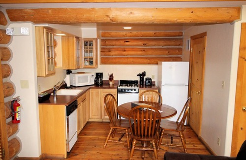 Greer Cabin | River Haven Loft managed by Cabin Butler