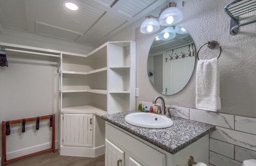 New Braunfels Apartment | River Hippie RRC A302