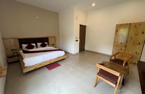 Bail Parao House | River Home Stay