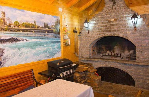 Mali Radic Villa | River Homes
