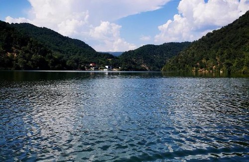Ilovita House | River house