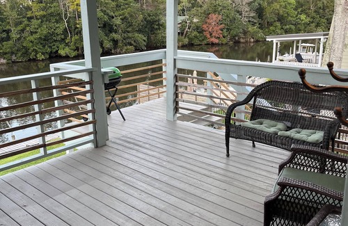 Gulfport House | River House with 3 BR, sleeps 10, in Gulfport on the Biloxi River with boat dock