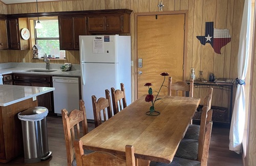Leakey House | RIVER IS YOUR BACKYARD!