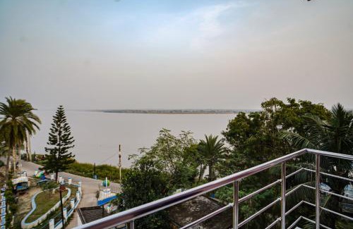 Basirhat Hotel | River Leaf Inn