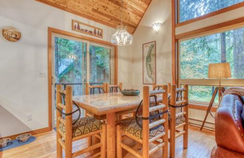 Rhododendron House | River Lily Retreat