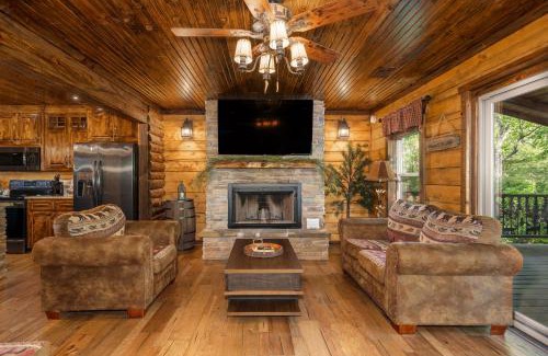 Glenwood House | River Lodge Escape with Hot Tub