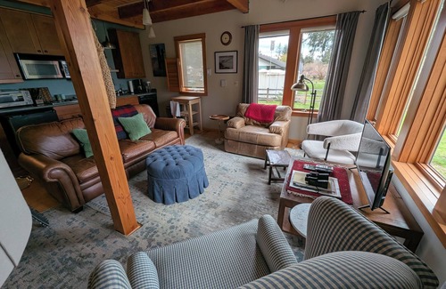 Skamokawa House | River Loft Cabin on Columbia, River Loft Cabin