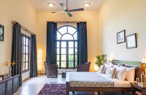 Nerul House | River Mansion Villa