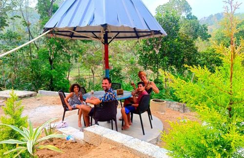 Kunchithanny Hotel | River Misty Munnar