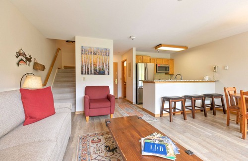 Historic District Condo | River Mountain Lodge Galena Gulch Condo: Ski-In, Downtown Breck
